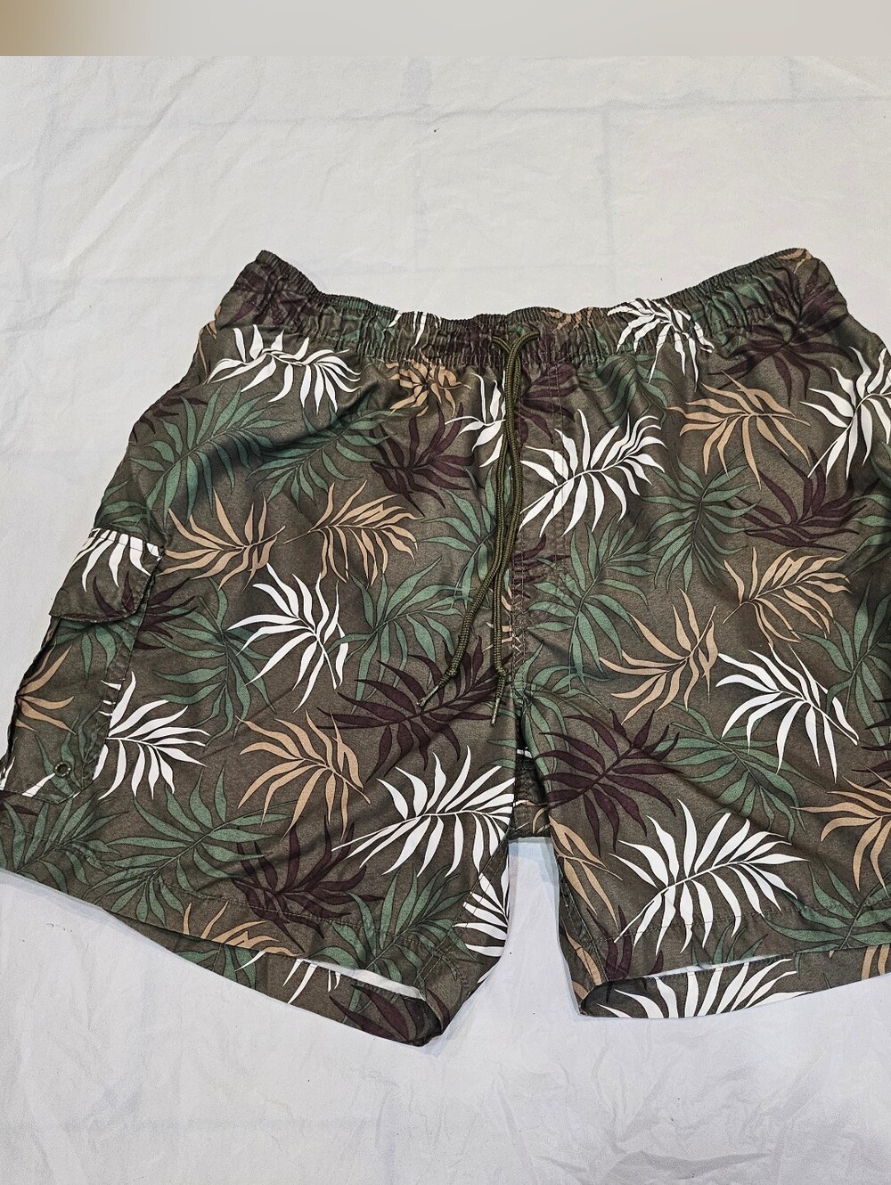 Islander Swim Trunks Men XL Green Tropical Palm Leaf Recycled Mesh Lining Cargo